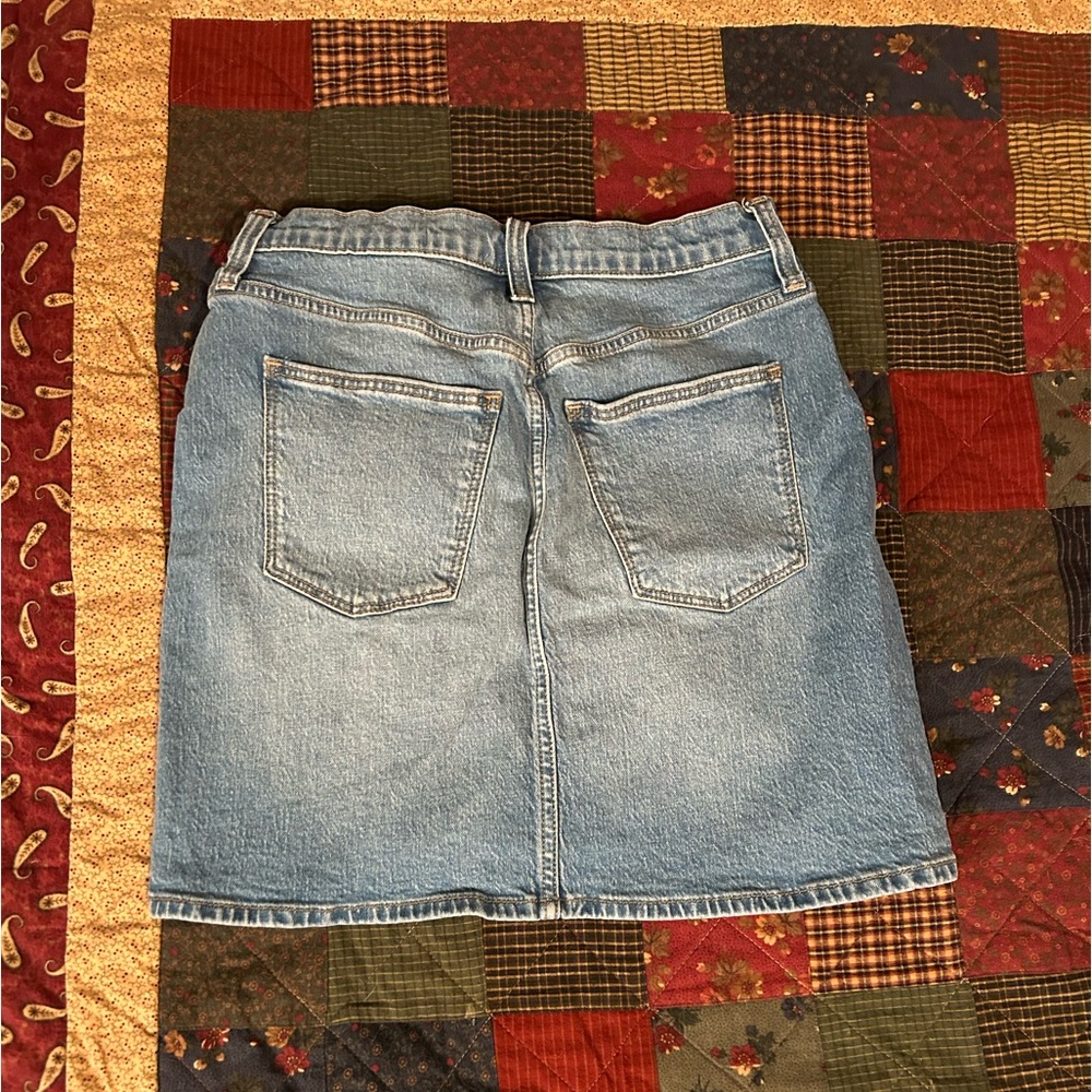 Universal Thread Mini Denim Skirt - Size 6R - Picture 2 of 4